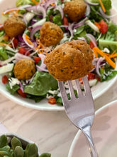 Load image into Gallery viewer, Falafel Salad